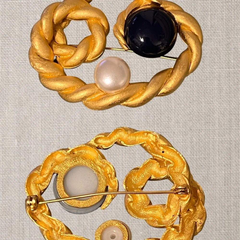 Knot Rope Look Faux Pearl Vintage Gold Brooch Pin